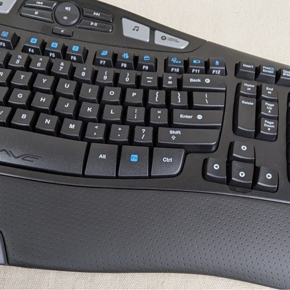 Ergonomic wave Logitech K350 Black Keyboard - Picture 1 of 2